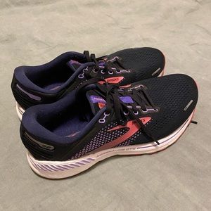 Brooks Adrenaline GTS 22 Road-Running Shoes - Women's Size 10 Wide